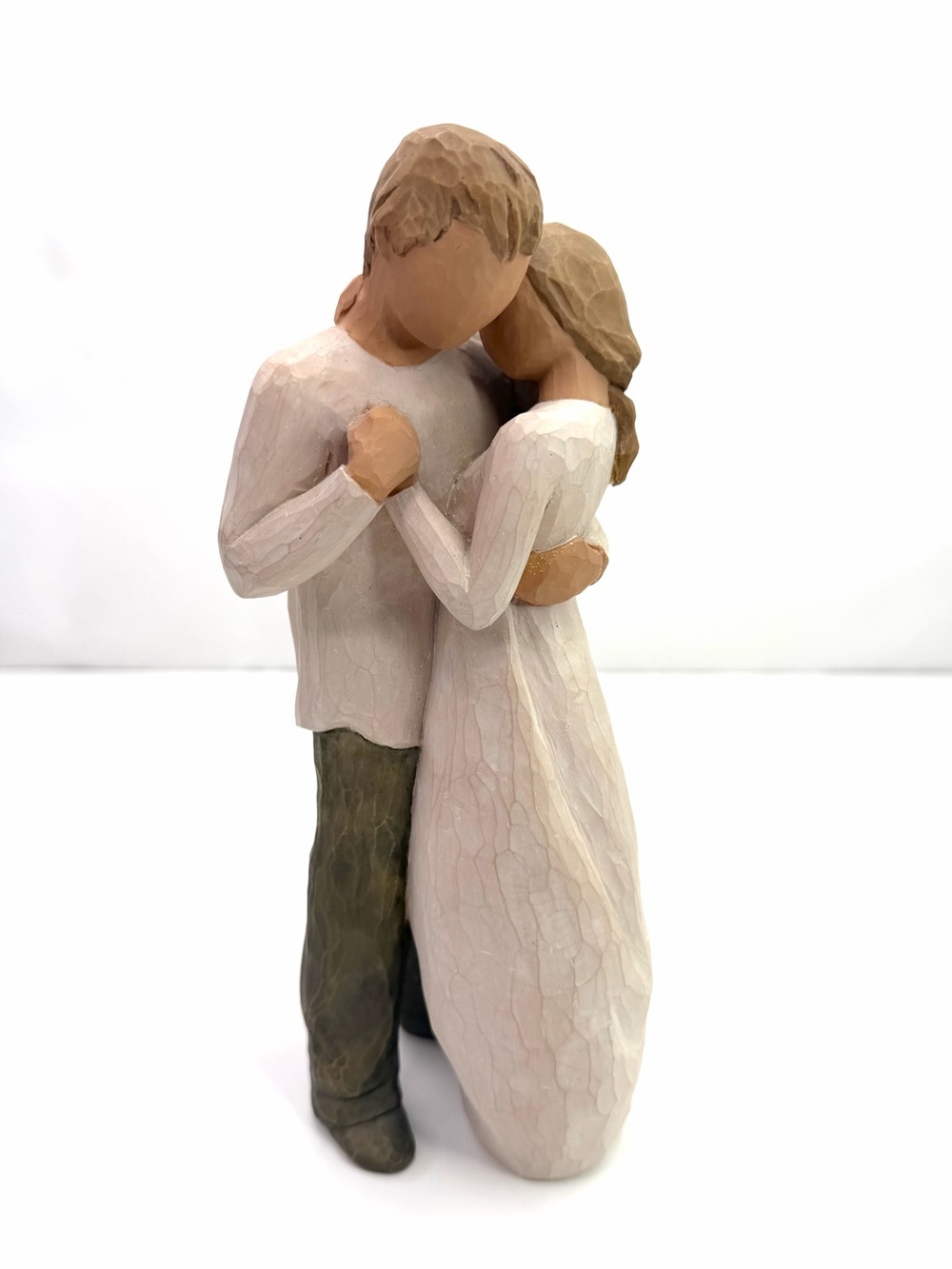 Willow Tree Tan Promise Embrace Couple Figurine